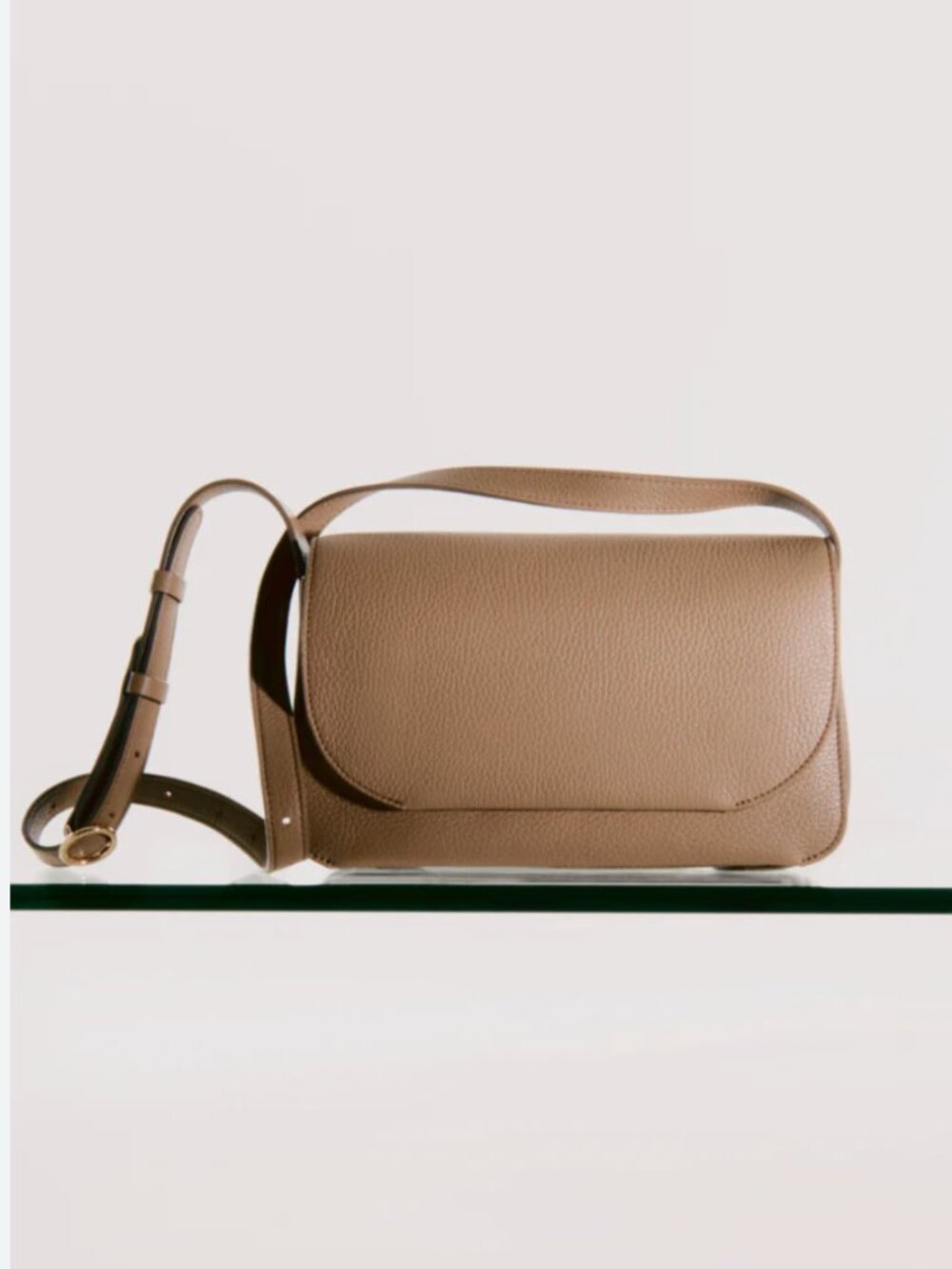 Cuyana Concertina Leather Crossbody Bag Cappuccino Like New + Dust Bag